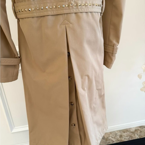 🚩steal authentic Valentino Beige Trench Coat with Stud Accents - Picture 8 of 9